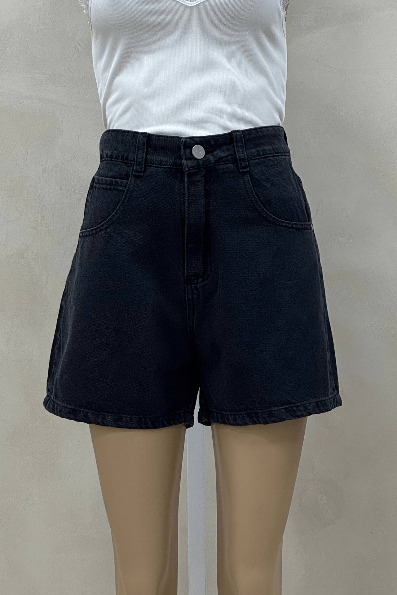 Short Mom Black