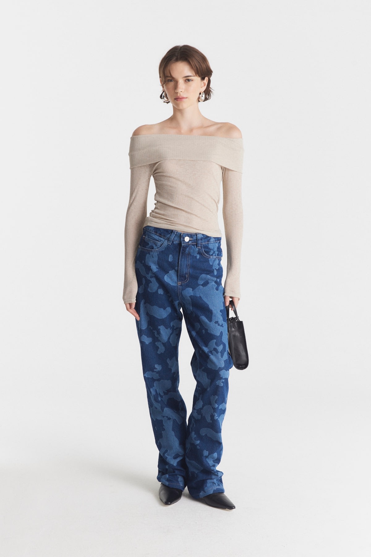 Camiseta Off Shoulder Azu
