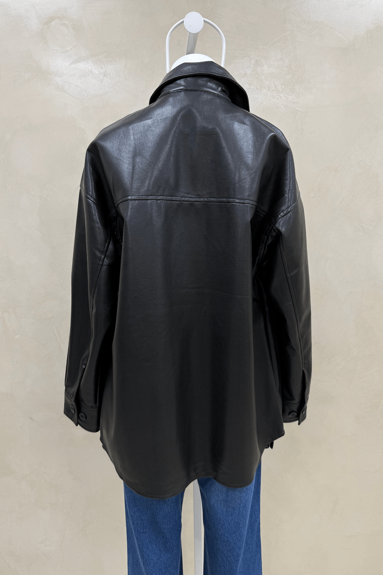 Camisa Over Eco Cuero