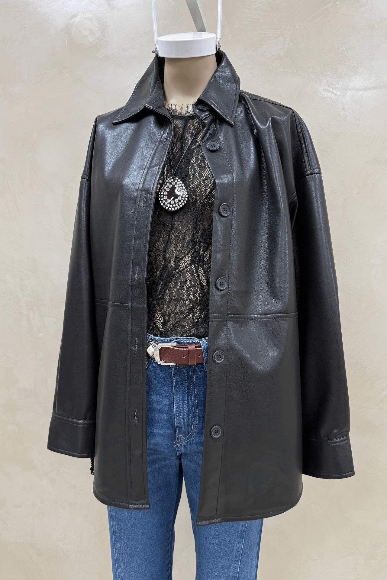 Camisa Over Eco Cuero