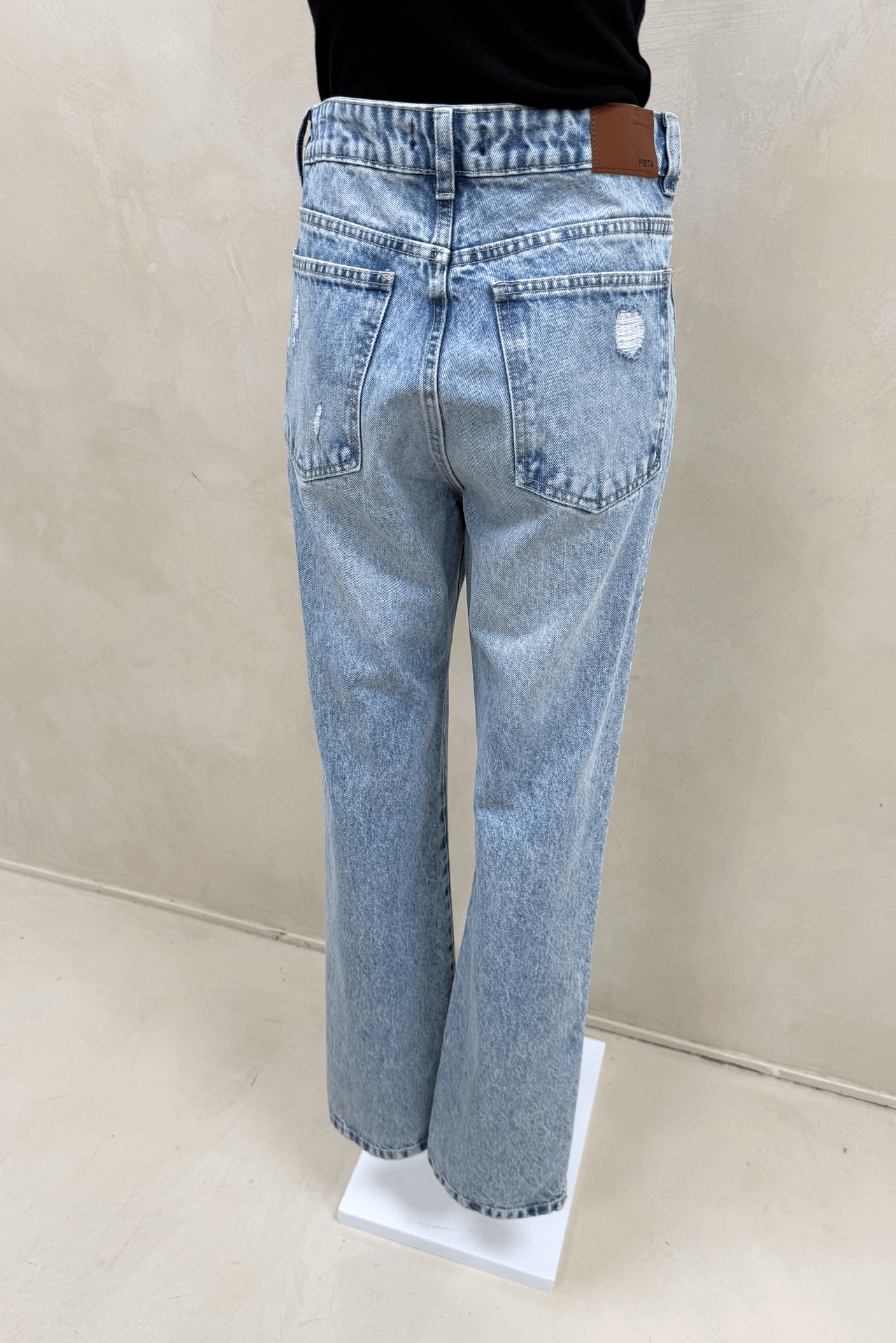 Jean Straight Full Sidney