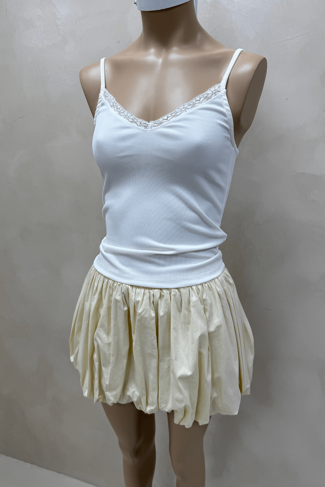 Top Breteles con Puntilla 