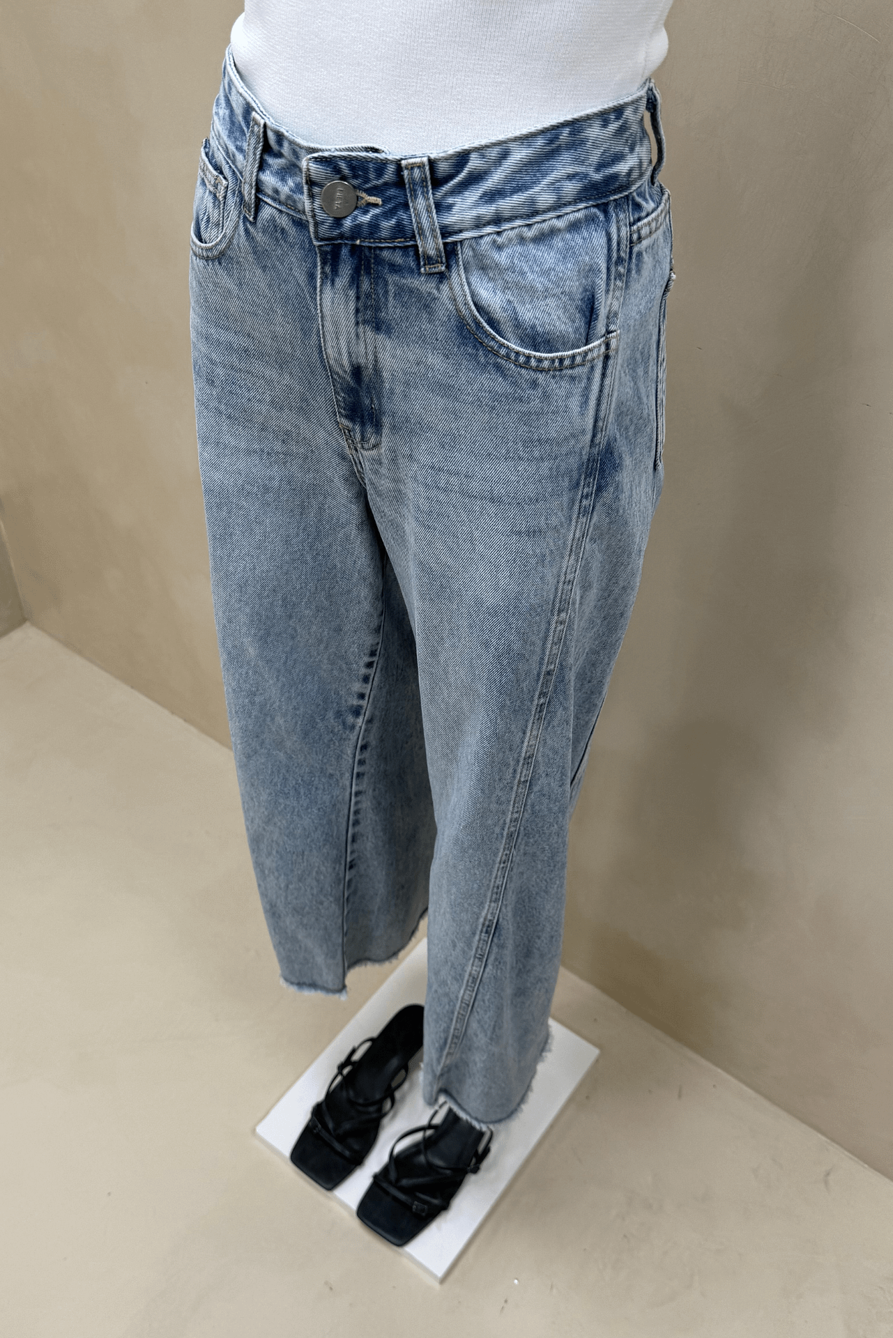 Jean Wide Acid con Recortes 
