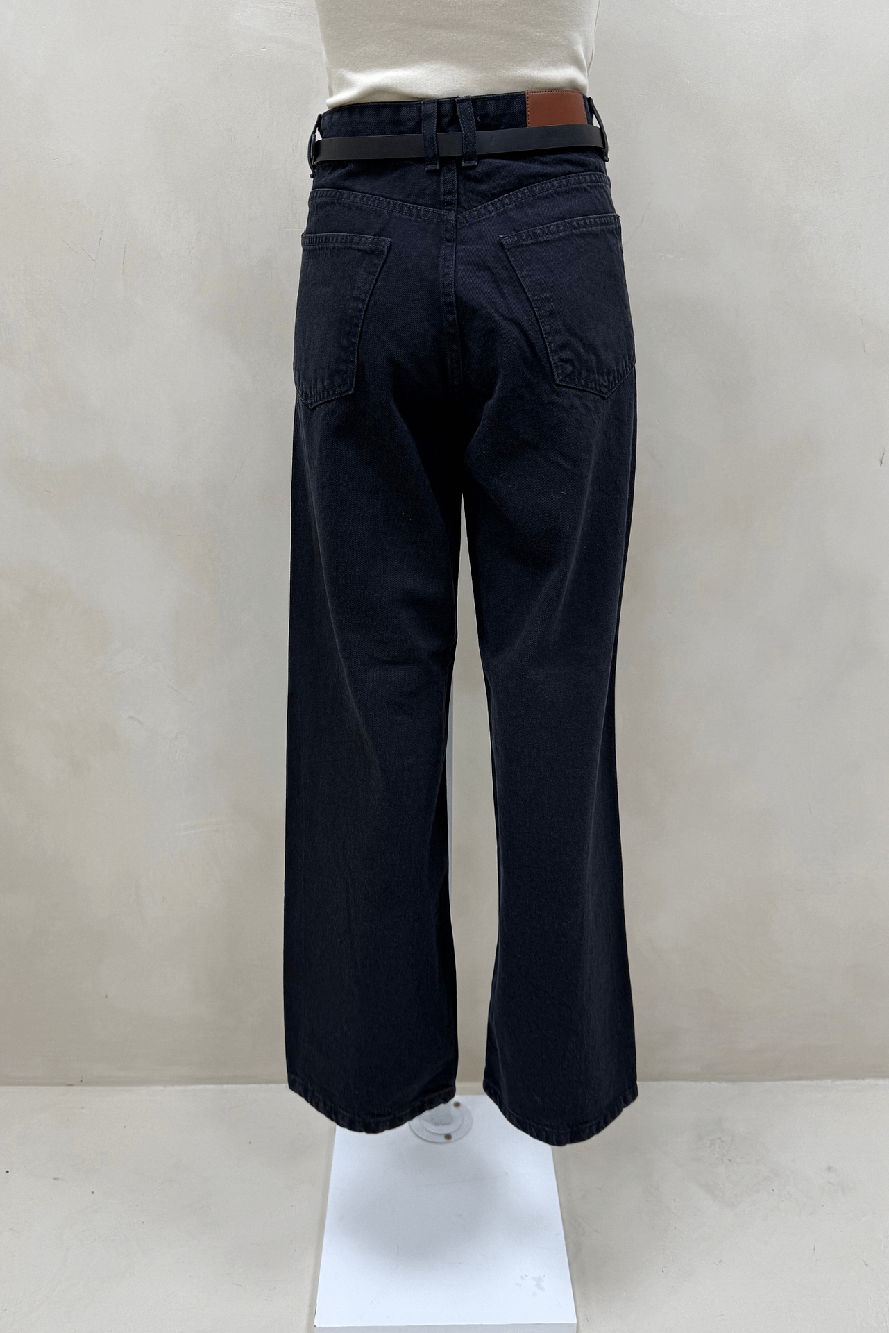 Jean Barrel con Tajo Black