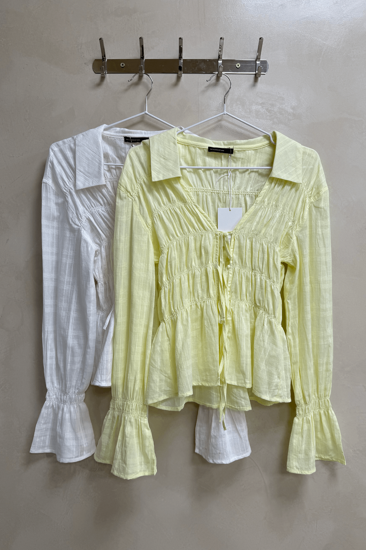 Blusa 3 Cordones