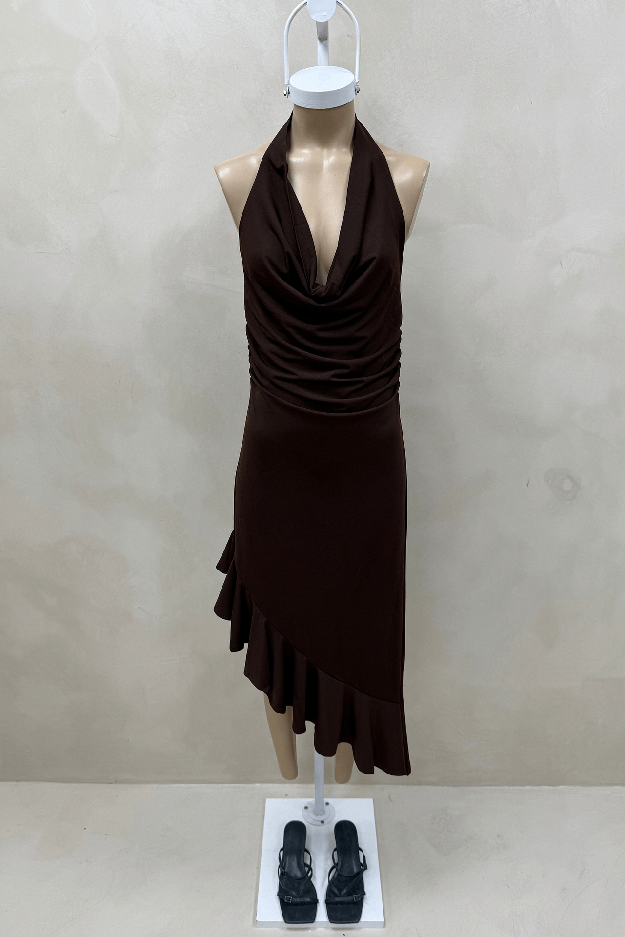 Vestido Irregular Con Volado