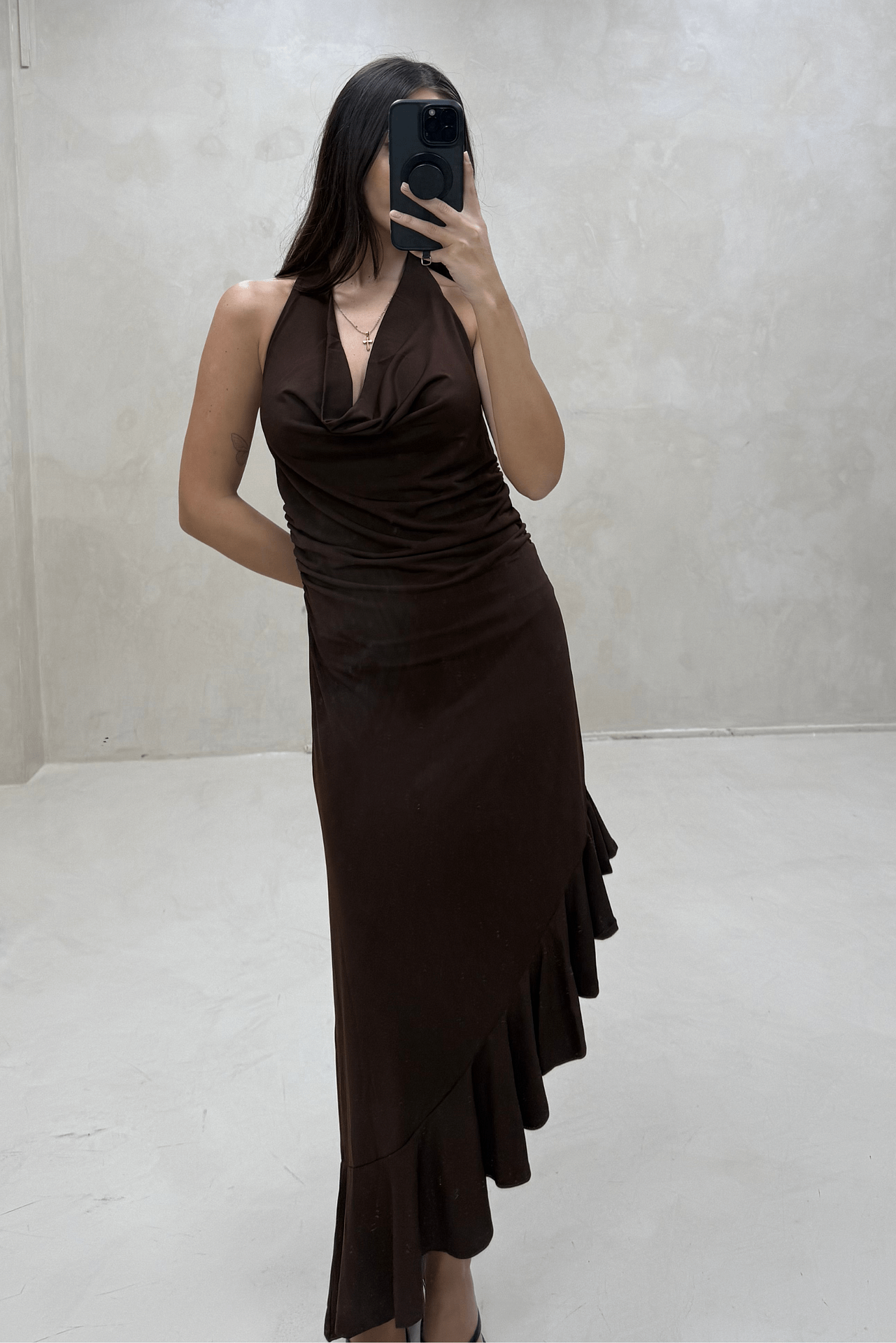 Vestido Irregular Con Volado