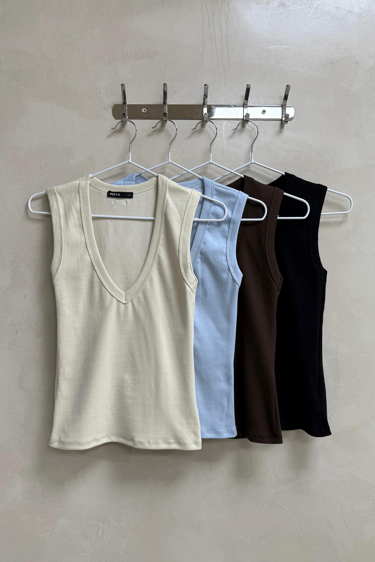 Musculosa Escote V