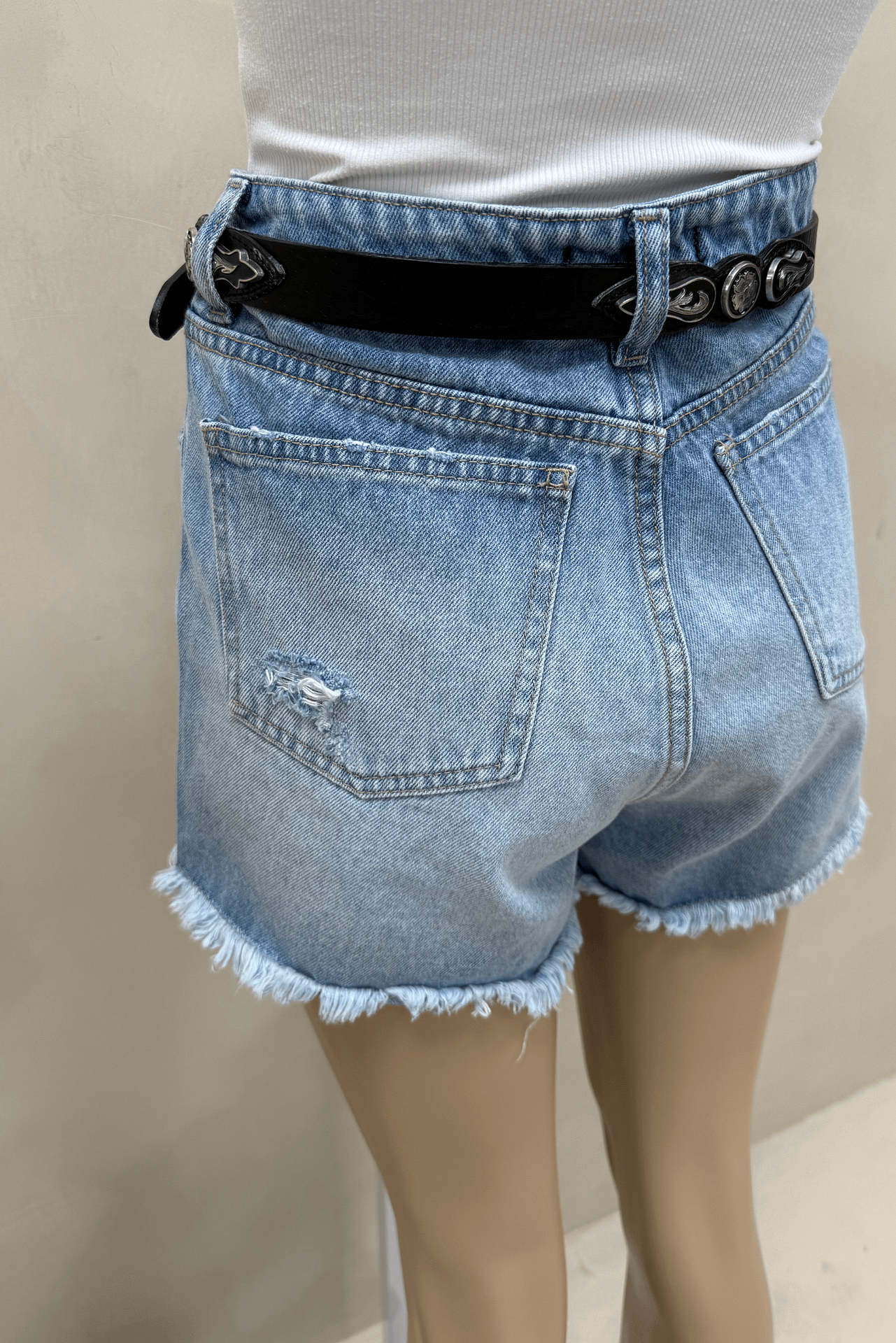 Short Celeste Roturas