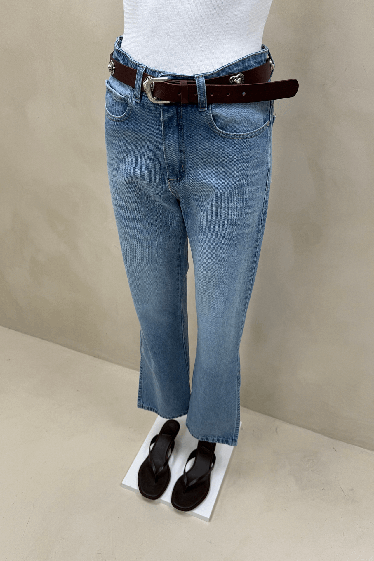 Jean Straight Full Tajos Laterales Intermedio