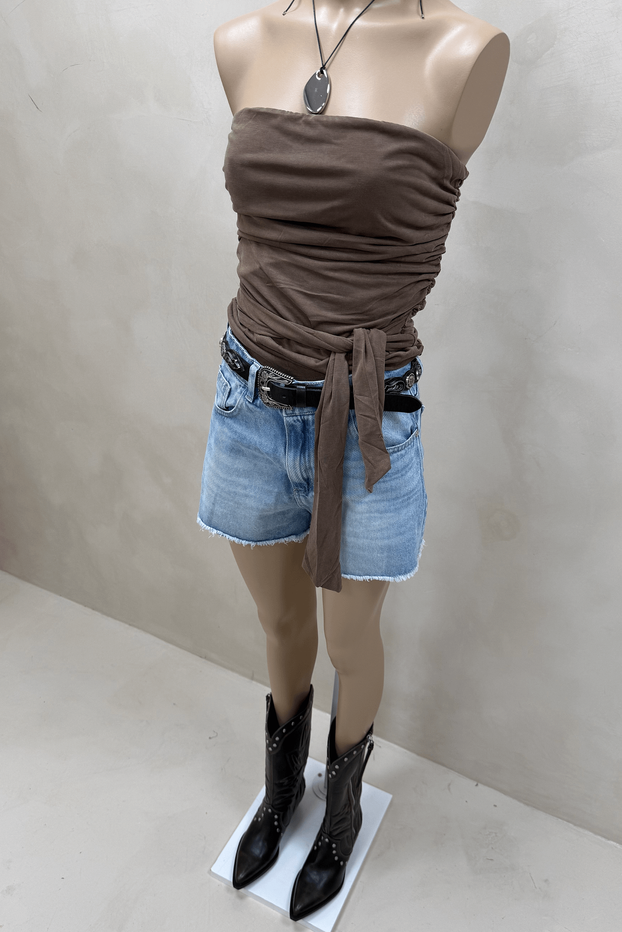 Short Celeste Bigotes