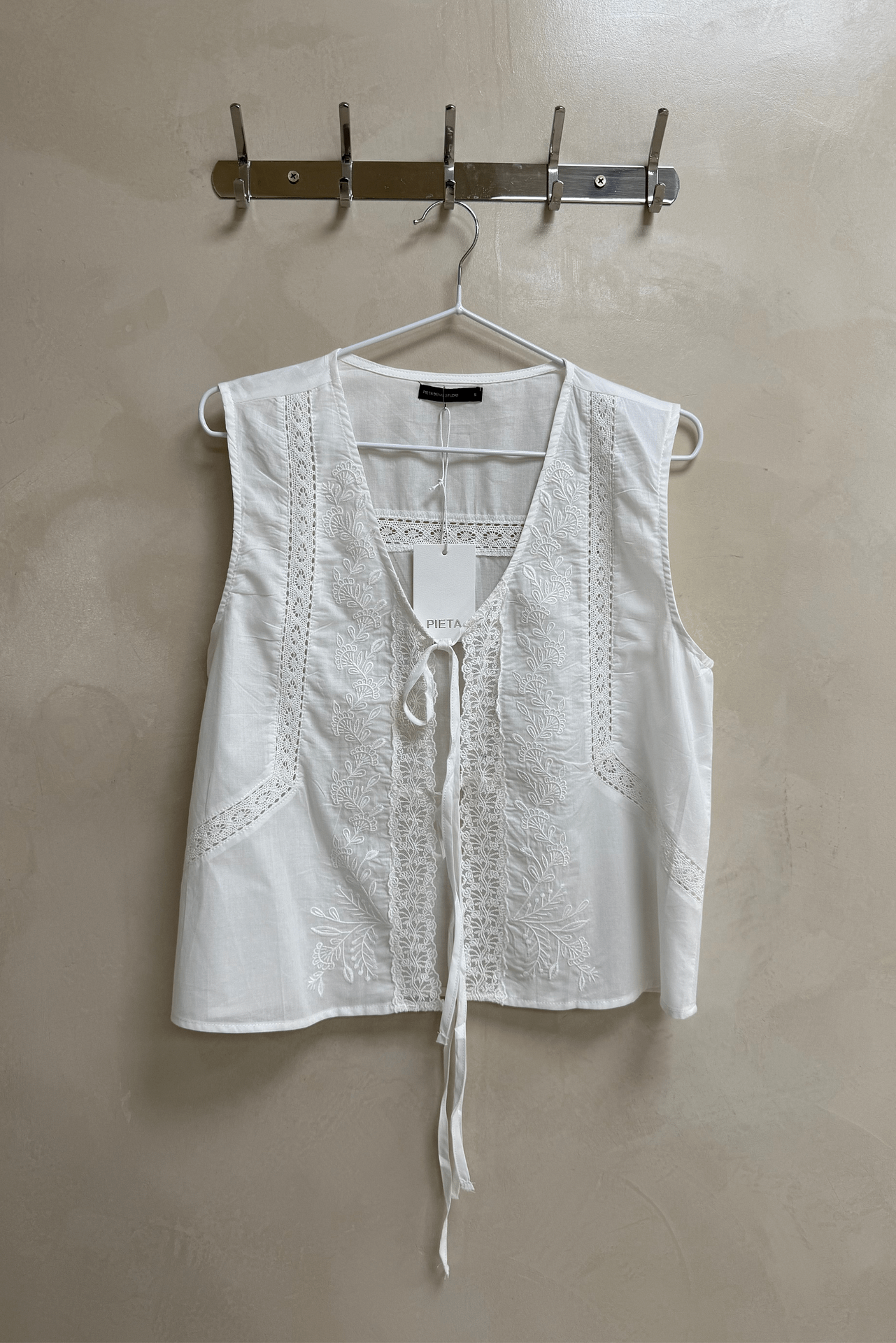 Chaleco con Puntilla