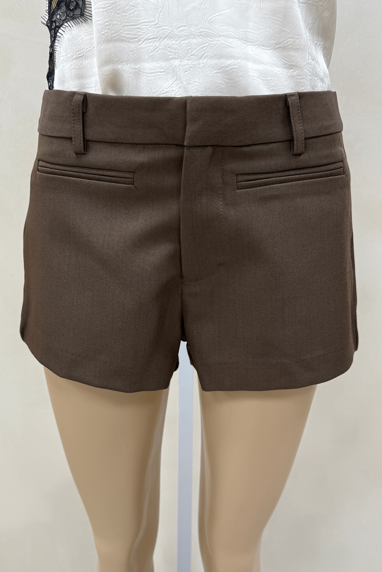 Short Sastrero Tiro Bajo