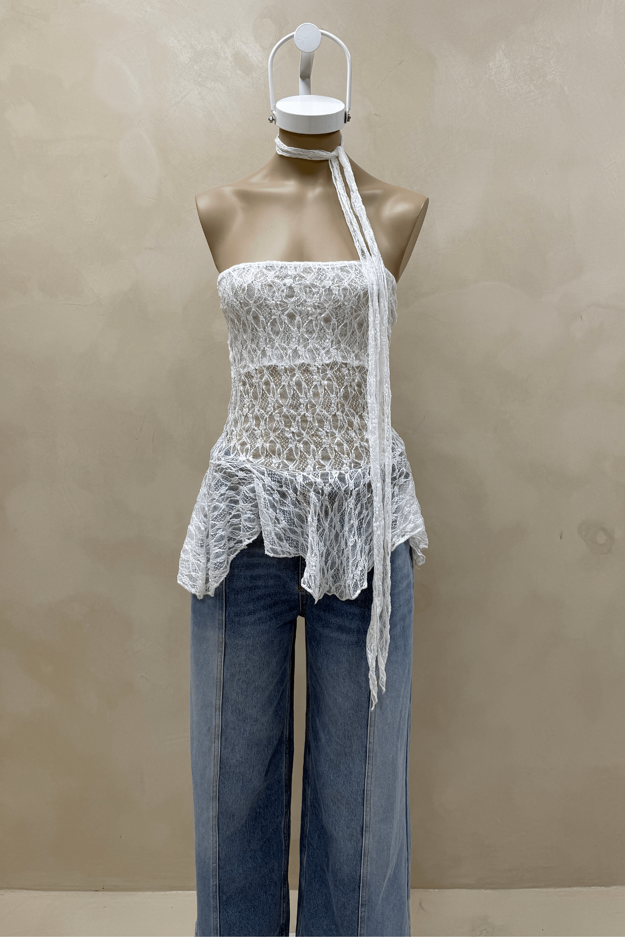 Top Encaje Strapless Volados