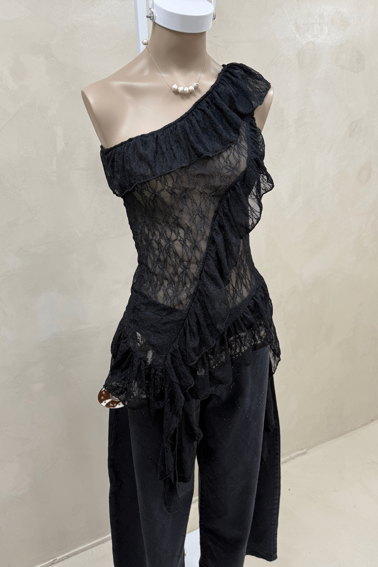 Top Encaje Volados Pico