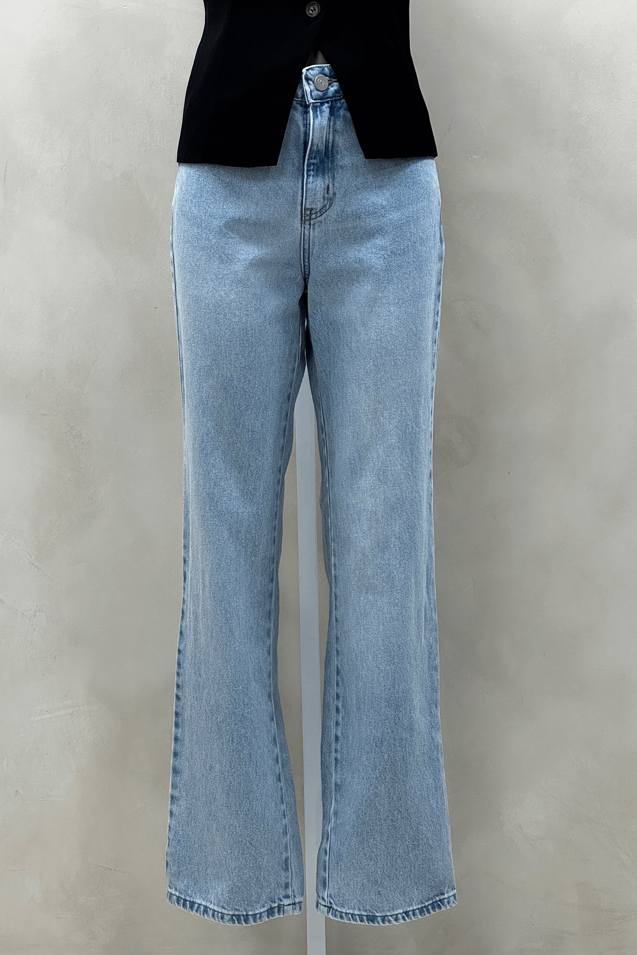 Jean Straight Full Celeste Bigotes