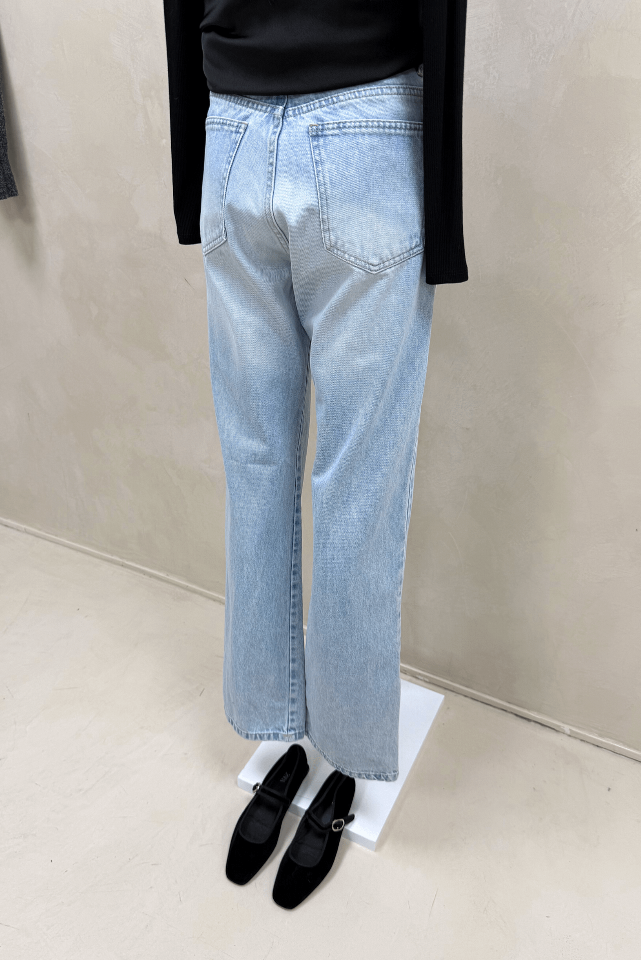 Jean Straight Full Celeste Bigotes