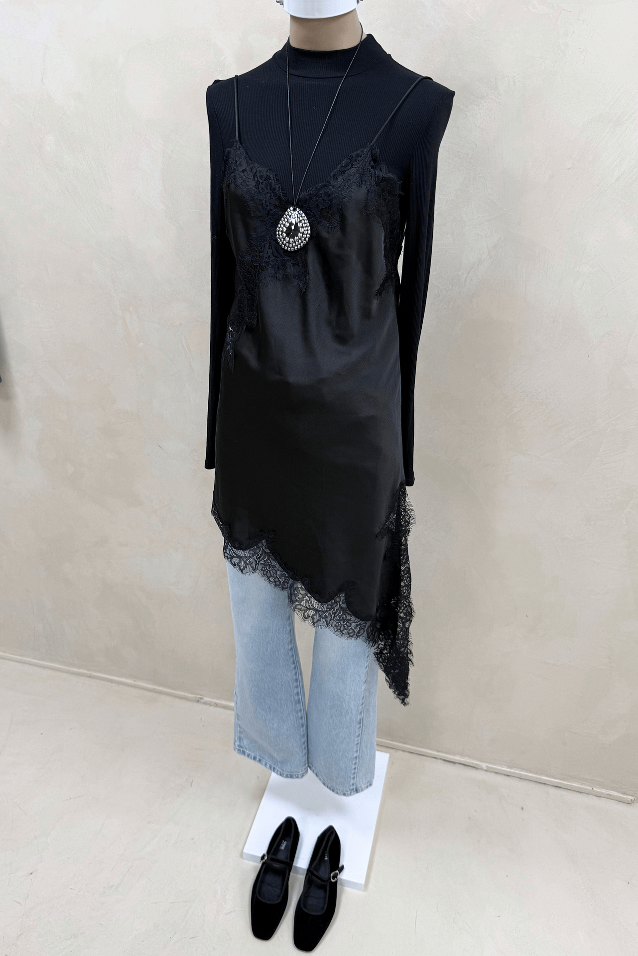 Jean Straight Full Celeste Bigotes