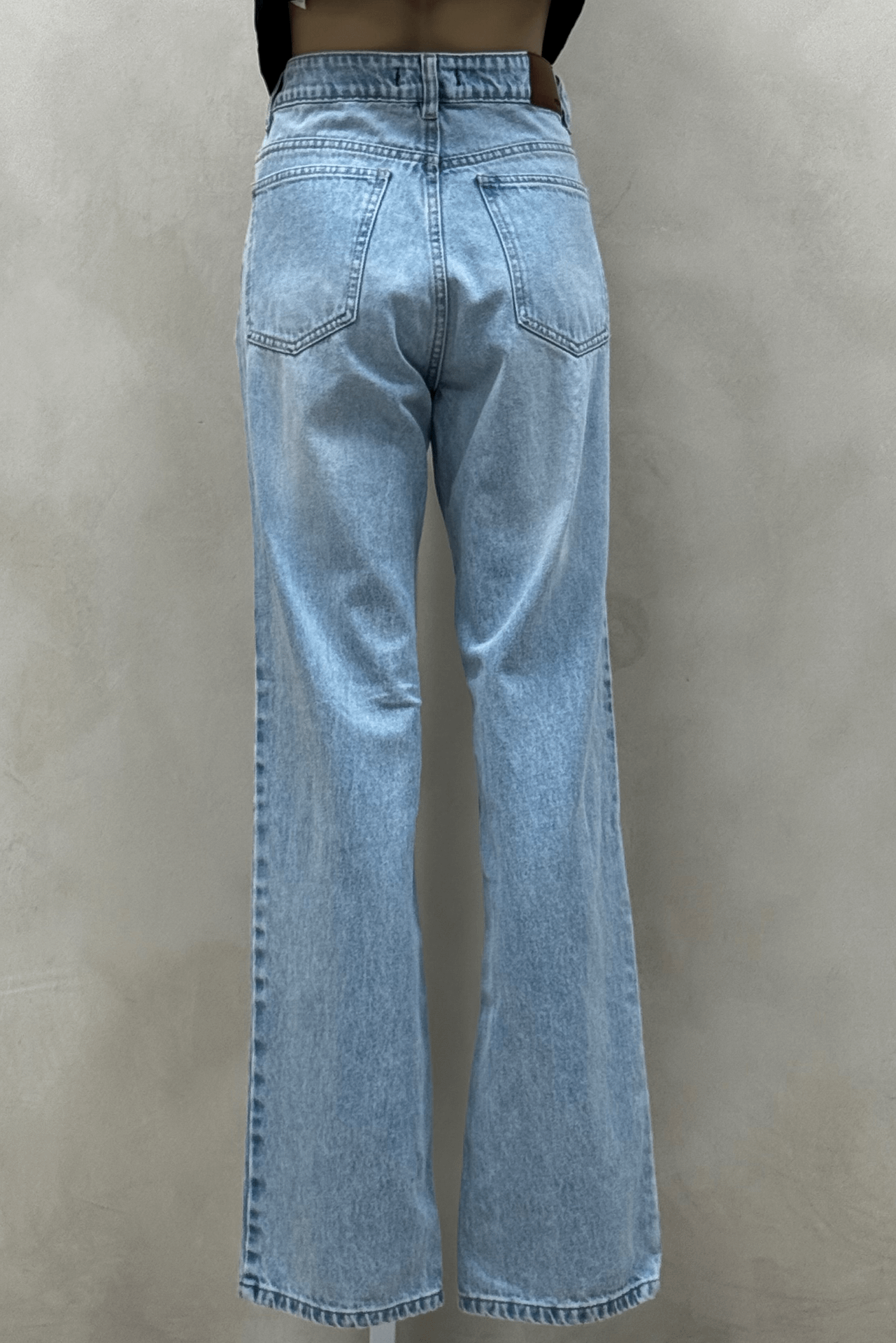 Jean Straight Full Celeste Bigotes